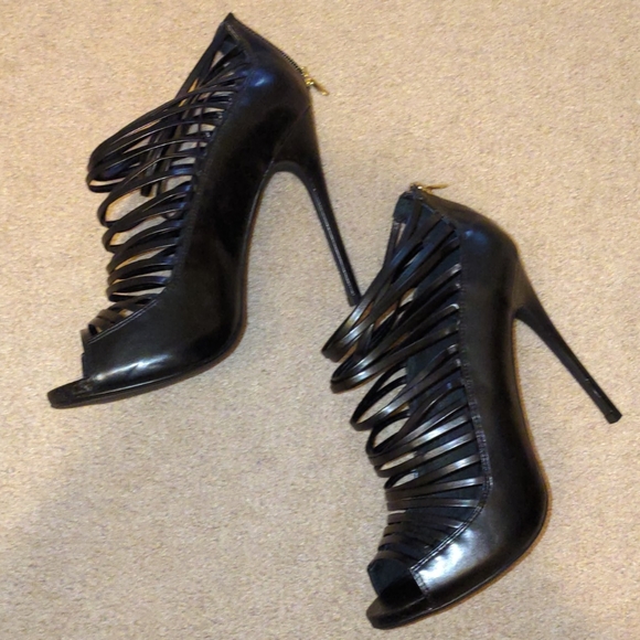 Size 10 Steve Madden Messy Pump like new - Picture 2 of 5